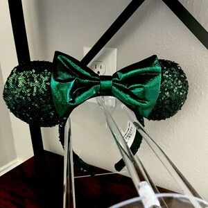 Disney Parks emerald green Minnie ears